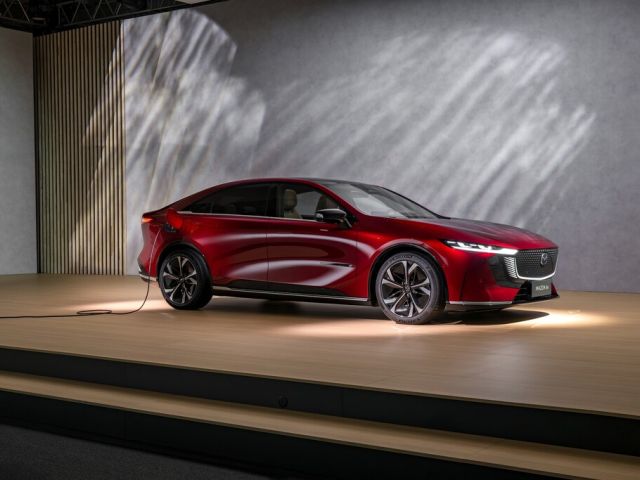 Vorschau: Zwei Mazda, ein Polestar, ein Nissan, eine Can-Am und ein Renault - Bild 1