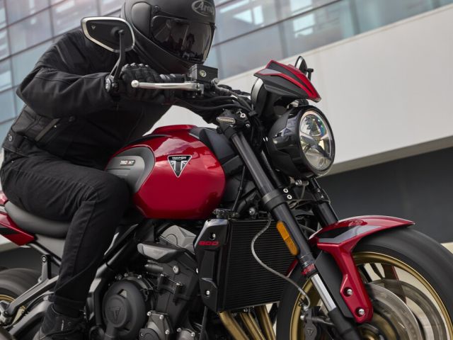 Rauf aufs Motorrad mit Triumph - Bild 1