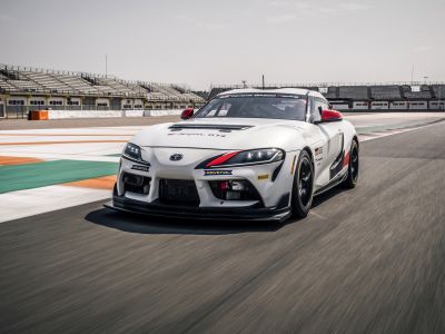 Toyota GR Supra GT4 startet mit synthetischem Kraftstoff 