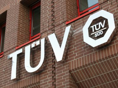 Schutz vor Hackern und Viren beim autonomen Fahren