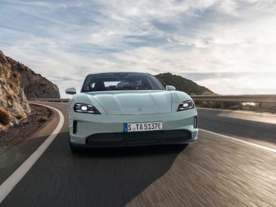 Porsche Taycan kann jetzt alles noch besser