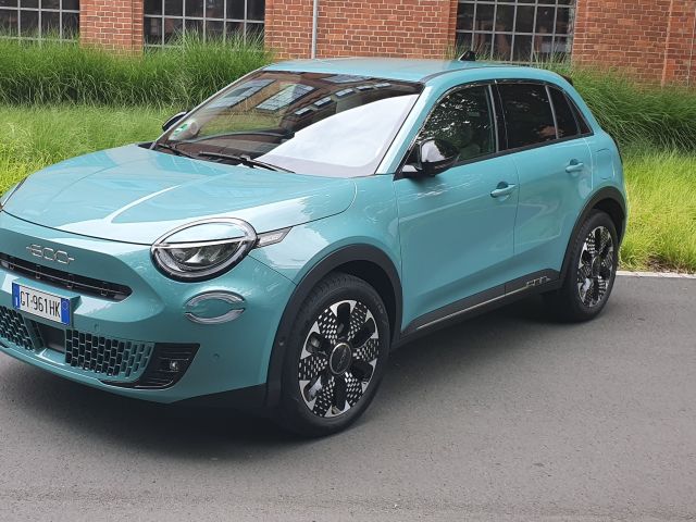 Fahrbericht Fiat 600 Hybrid: Elektrifiziert statt elektrisch - Bild 1