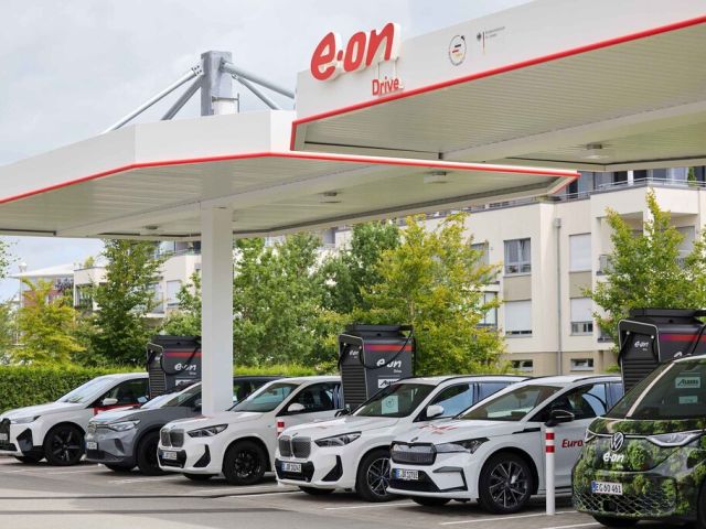 Eon errichtet zwölf Schnellladepunkte in Papenburg - Bild 1
