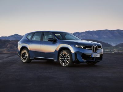 BMW iX3 ist „World Car of the Year 2026“