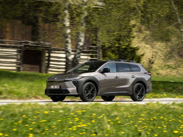 Fahrbericht Toyota bZ4x Touring: Familien-Stromer für die große Reise - Bild 1