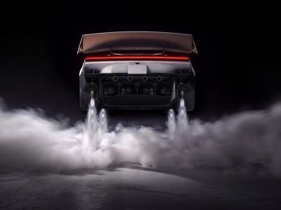 Abgehoben: Der Tesla Roadster kann fliegen 