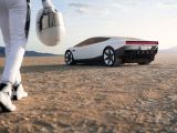 Abgehoben: Der Tesla Roadster kann fliegen  - Bild 2