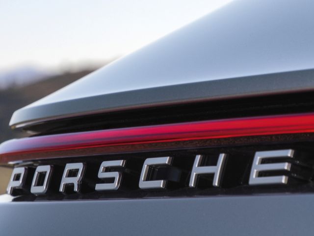 Volkswagen prüft  Börsennotierung von Porsche - Bild 1