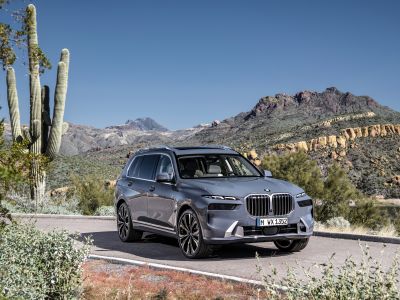 BMW X7: Neues Design und stärkere Motoren