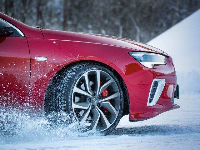 Ratgeber: Jetzt an die Winterreifen denken - Bild 1