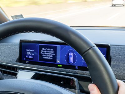 Bei Ford übernimmt „BlueCruise“ die Regie