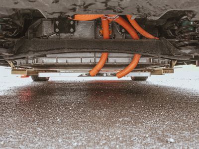 Laden unter dem Asphalt