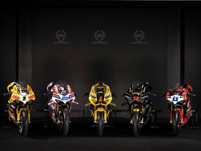 Ducati feiert das Triple mit einem Replica-Quintett
