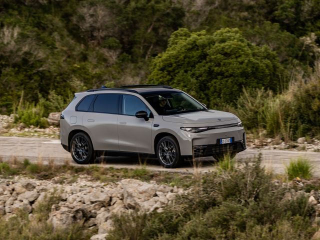 Vorschau: Neuer Name, stärkster Abarth und junge Menschen bei Ferrari - Bild 1