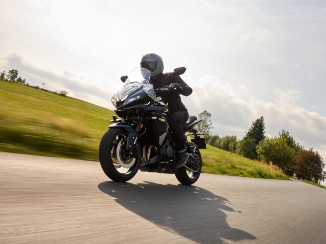 Mit den Tugenden der kleineren Schwester - Bild 1