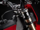 Mit Zubehör wird die Ducati Desmo 450 MX zur Replika - Bild 3