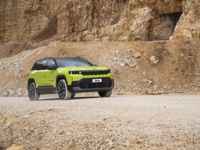 Der Jeep Compass wird zum Teilzeit-Stromer