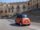 Der Fiat Topolino fährt jetzt auch im kräftigeren Corallo - Bild 2