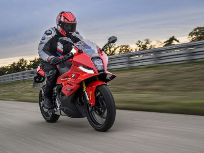 BMW setzt noch ein R drauf