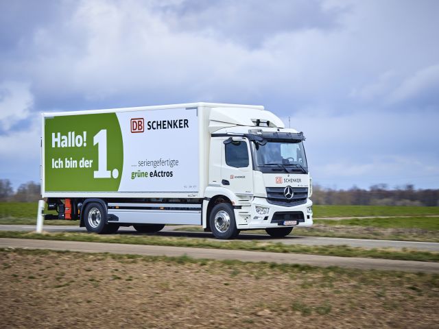 Erster Mercedes-Benz e-Actros in Kundenhand - Bild 1