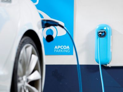 Apps und die Ladesäule bringen dem Parkhaus Umsatz