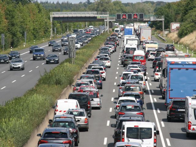 Stauprognose: Starker Reiseverkehr - Bild 1