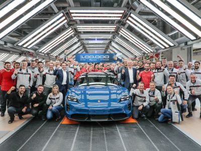 Porsche feiert den 100.00sten Taycan
