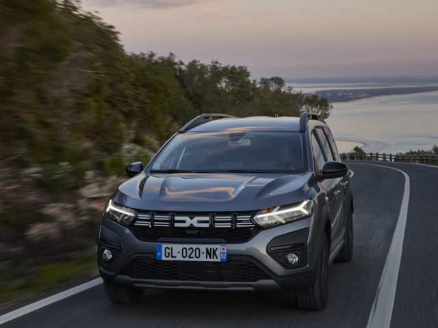 Fahrbericht Dacia Jogger Hybrid 140: Peng statt Plop  - Bild 1