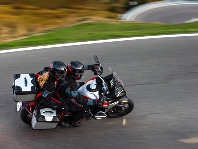 Mehrfach Vorreiter in der Motorradtechnik - Bild 1