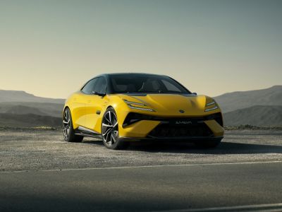 Bei Lotus geht es Schlag auf Schlag