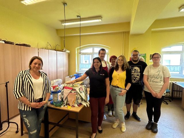 200 Meter Wimpel aus Stoff statt Plastik - Bild 1