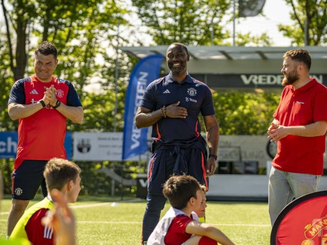 Zehnte „Soccer School“ von Apollo Tyres und Manchester United - Bild 1