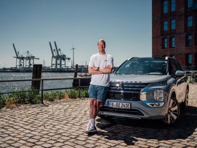 Pascal Hens gibt dem Mitsubishi Outlander ein Gesicht