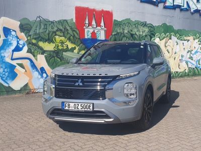 Vorschau: Software, Lithium, ein Interview und vier Praxistests