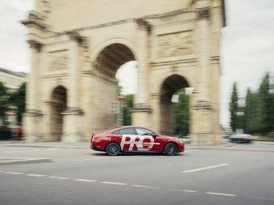 Mercedes-Benz bringt teilautomatisiertes Point-to-Point-Fahren