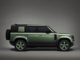 Land Rover taucht den Defender in Grasmere Green - Bild 4