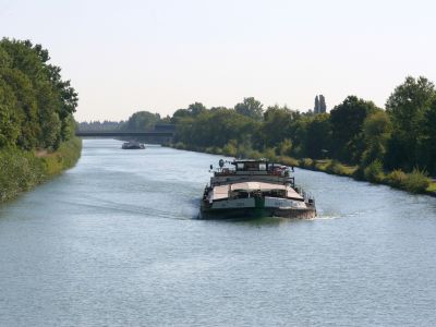 Binnenschiffe transportieren weniger Güter
