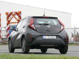 Praxistest Toyota Aygo X: Hinten dürfte es etwas mehr sein - Bild 6