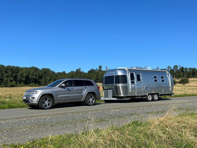 Schwergewichtiger Wohnwagen für über 130.000 Euro - Bild 1