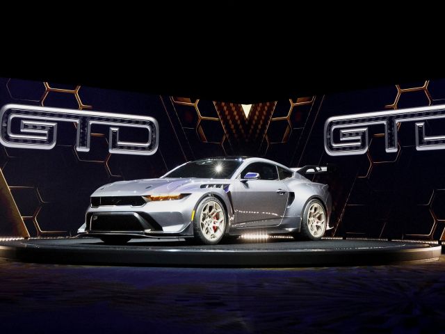 Straßenzugelassener Ford Mustang GTD darf mehr als der GT3 - Bild 1