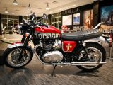 Triumph und Gitarre erzielten 20.000 Dollar - Bild 3