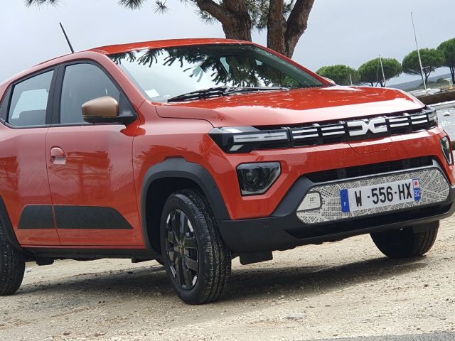 Fahrbericht Dacia Spring: Aufgehübschter Volksstromer - Bild 1