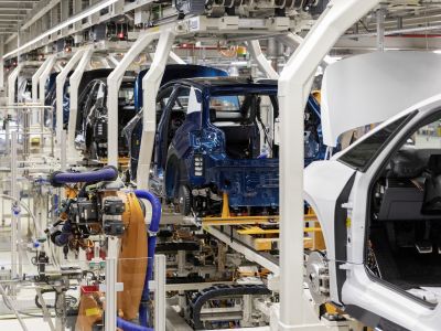 VW verschärft Sparkurs: Werksschließungen und Entlassungen drohen