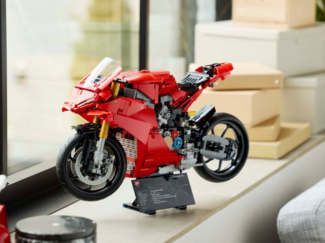 En miniature: Eine Ducati aus 1603 Steinen - Bild 1