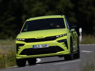 Fahrbericht Skoda Enyaq RS: Schneller geladen und günstiger zu haben