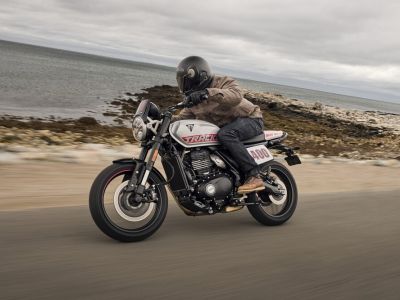 Triumphs 400er bekommt Familienzuwachs