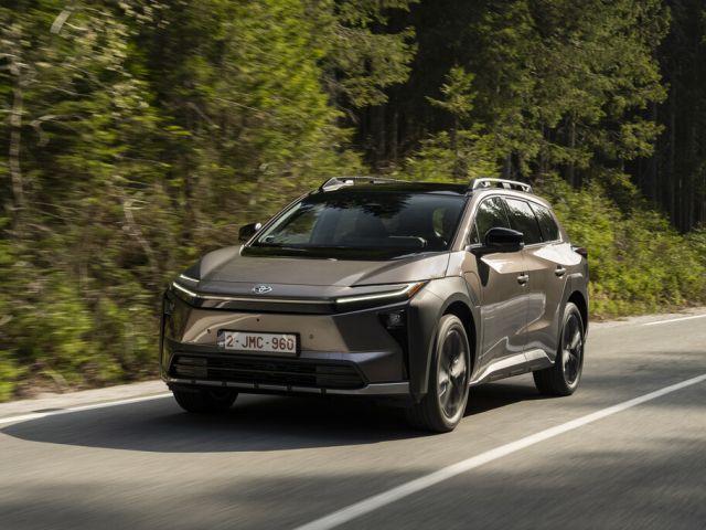 Toyota verdoppelt Elektroauto-Absatz in Europa - Bild 1