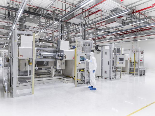 Volkswagen baut europäische Batterieproduktion aus - Bild 1