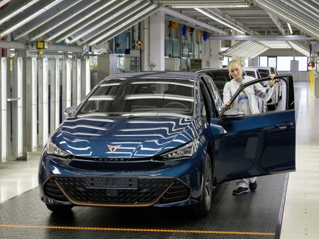 Seat und Volkswagen elektrifizieren Spanien - Bild 1