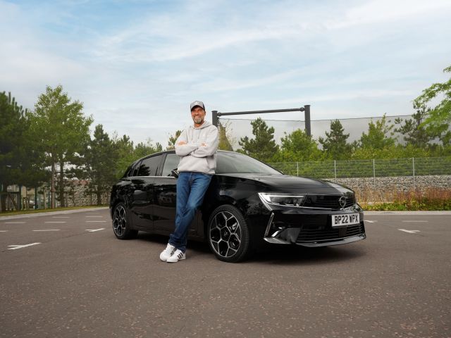 Jürgen Klopp steigt in die Elektromobilität ein - Bild 1